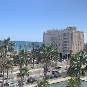 Meet your Posher, Em